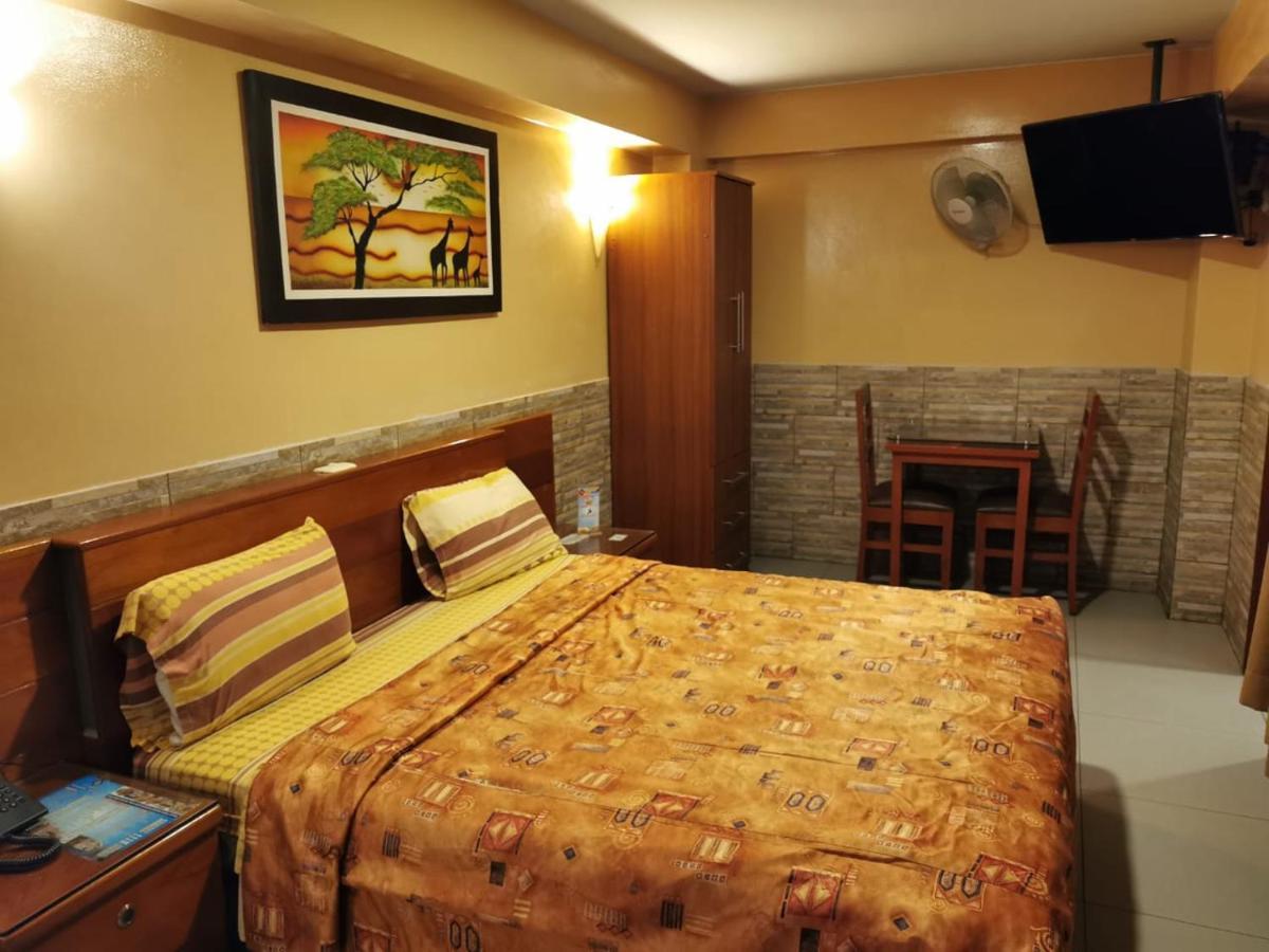 Hotel Dia Y Noche Lima Bagian luar foto